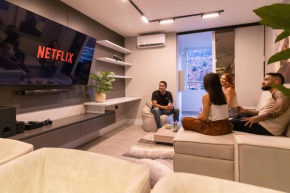 Luxury penthouse with Jacuzzi and AC, North Medellin